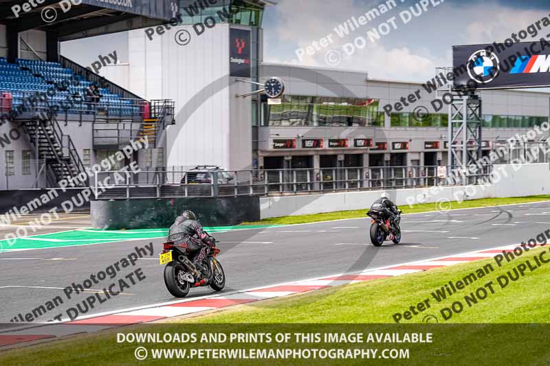 donington no limits trackday;donington park photographs;donington trackday photographs;no limits trackdays;peter wileman photography;trackday digital images;trackday photos